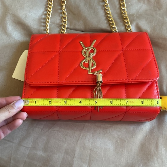 Beautiful red quilted shoulder bag - Picture 10 of 13
